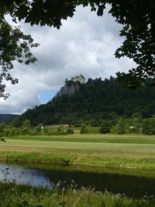 b_blick-auf-schloss_werenwag
